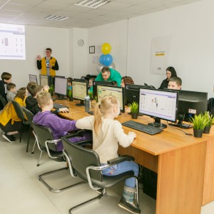 Новый класс в развлекательном центре города Томска! Скоро открытие! - КИБЕРшкола программирования для детей, компьютерные курсы для школьников, начинающих и подростков - KIBERone г. Белебей